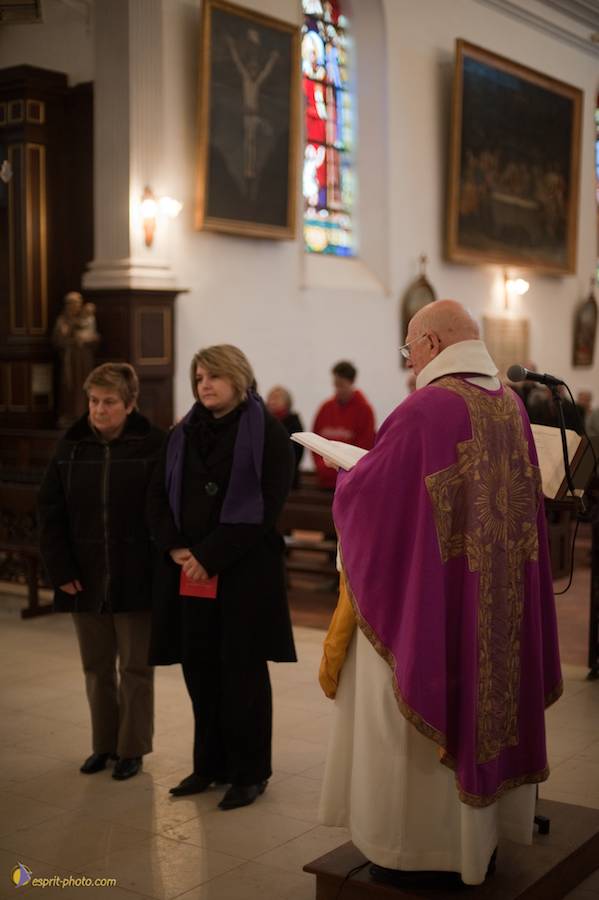 Nom de l'image : D30096578a_(c)Norbert-JUNG — Description :  Catéchumène à l'église de la Ferté Vidame - 3e étape